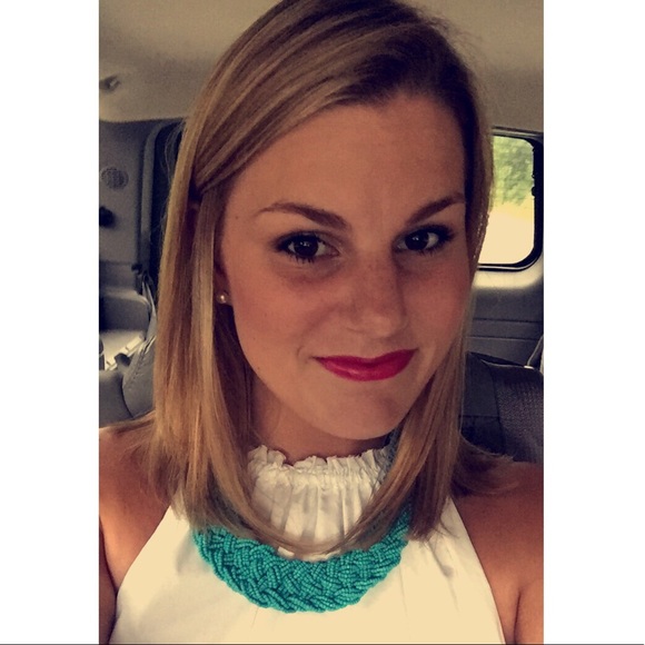 Meet your Posher, Jen - Picture 1 of 5